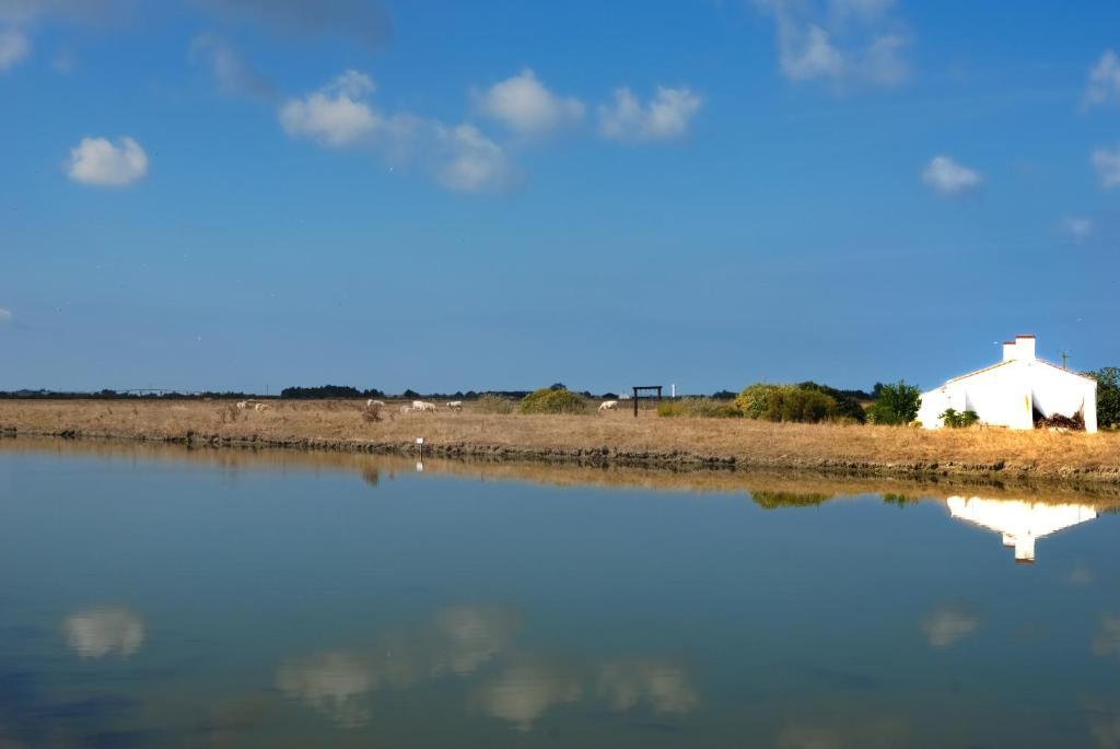 ボーヴォワール・シュル・メール Au Passage Du Gois Bed & Breakfast エクステリア 写真